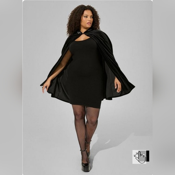 Torrid Hooded Cloak - Picture 2 of 5